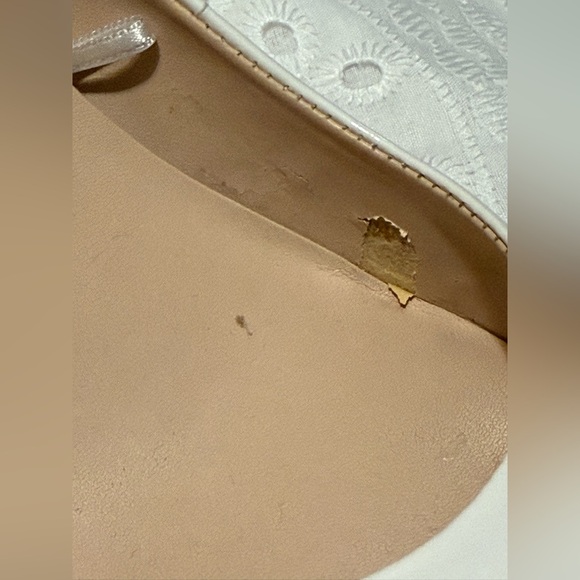 KATE SPADE Vida  White Patent Leather Pumps Size 7M - Picture 4 of 8